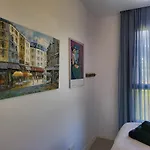 The Blue In Mesas, Apartment