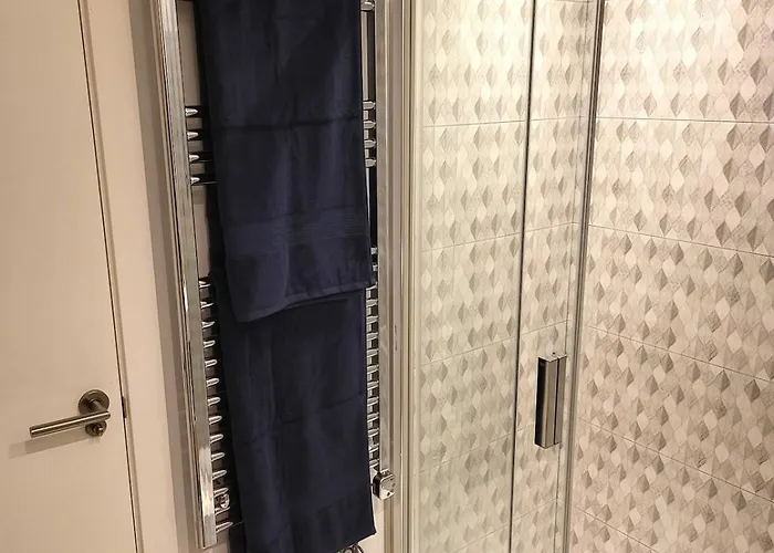 The Blue In Mesas, エステポナ